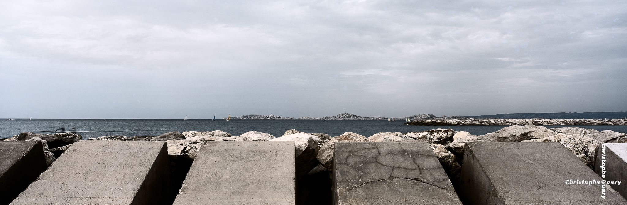 ET SI ON REGARDAIT LA MER À MARSEILLE