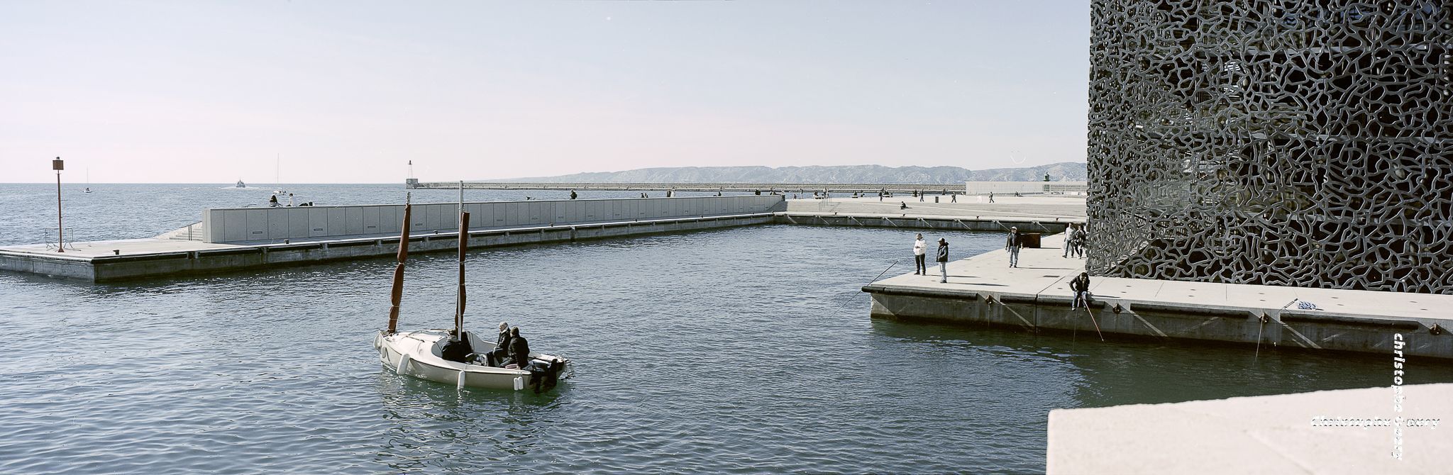 ET SI ON REGARDAIT LA MER À MARSEILLE